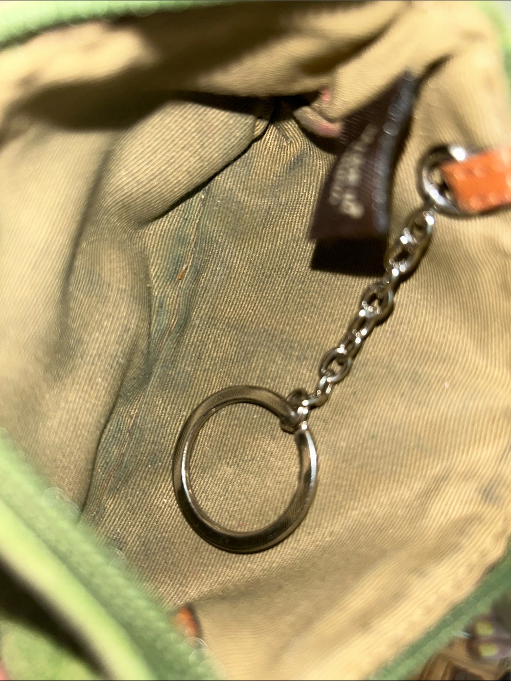 Vintage COACH green suede mini skinny coin purse w/ key ring - Picture 3 of 6